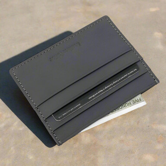 The L&M slim card holder