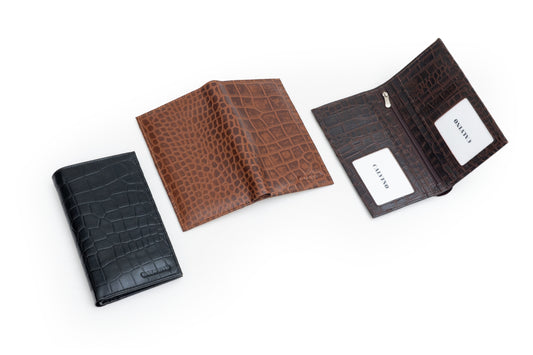 Unisex Leather Travel Wallet.