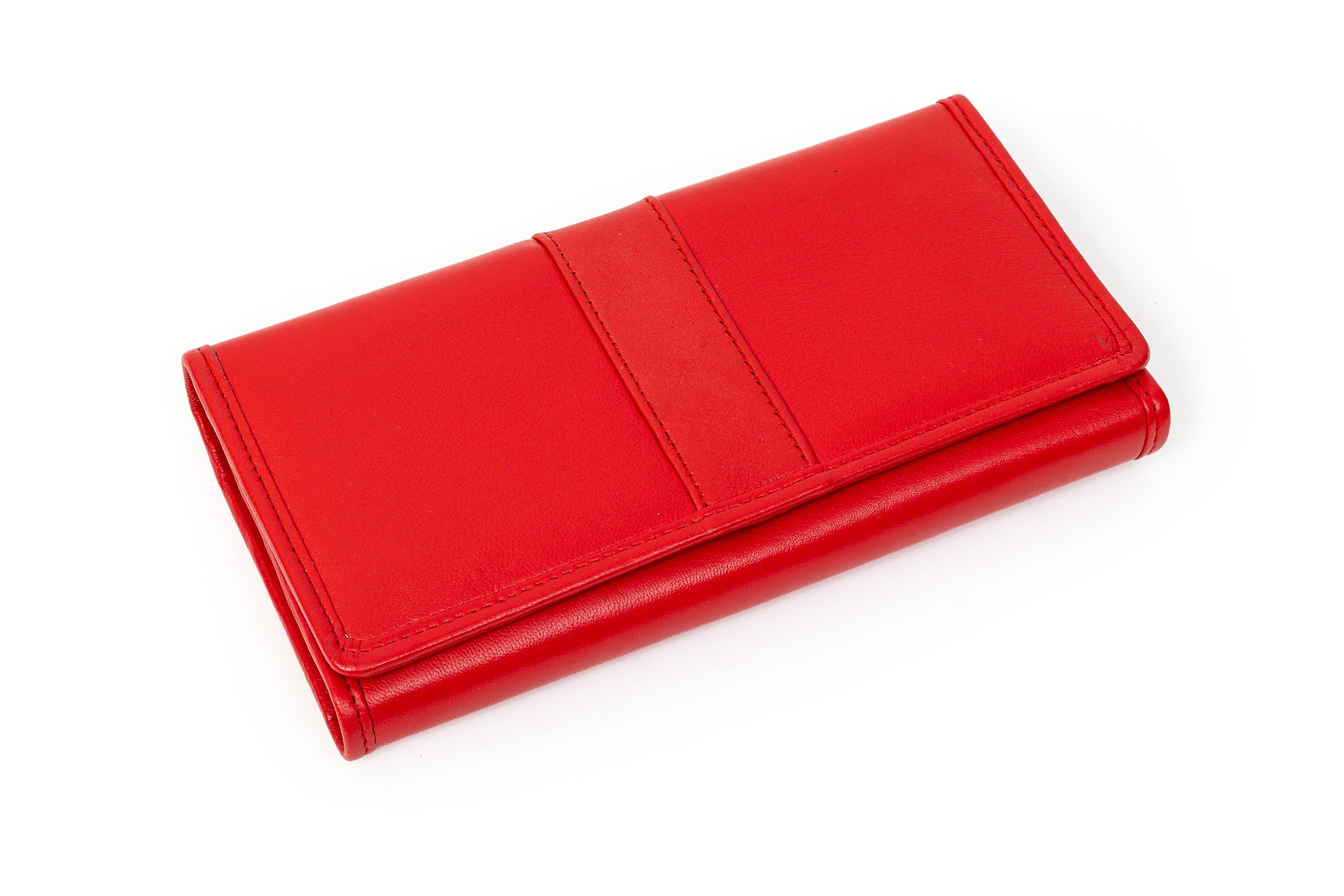 Corporate gifting for women, elegant ladies wallet in a gift box.