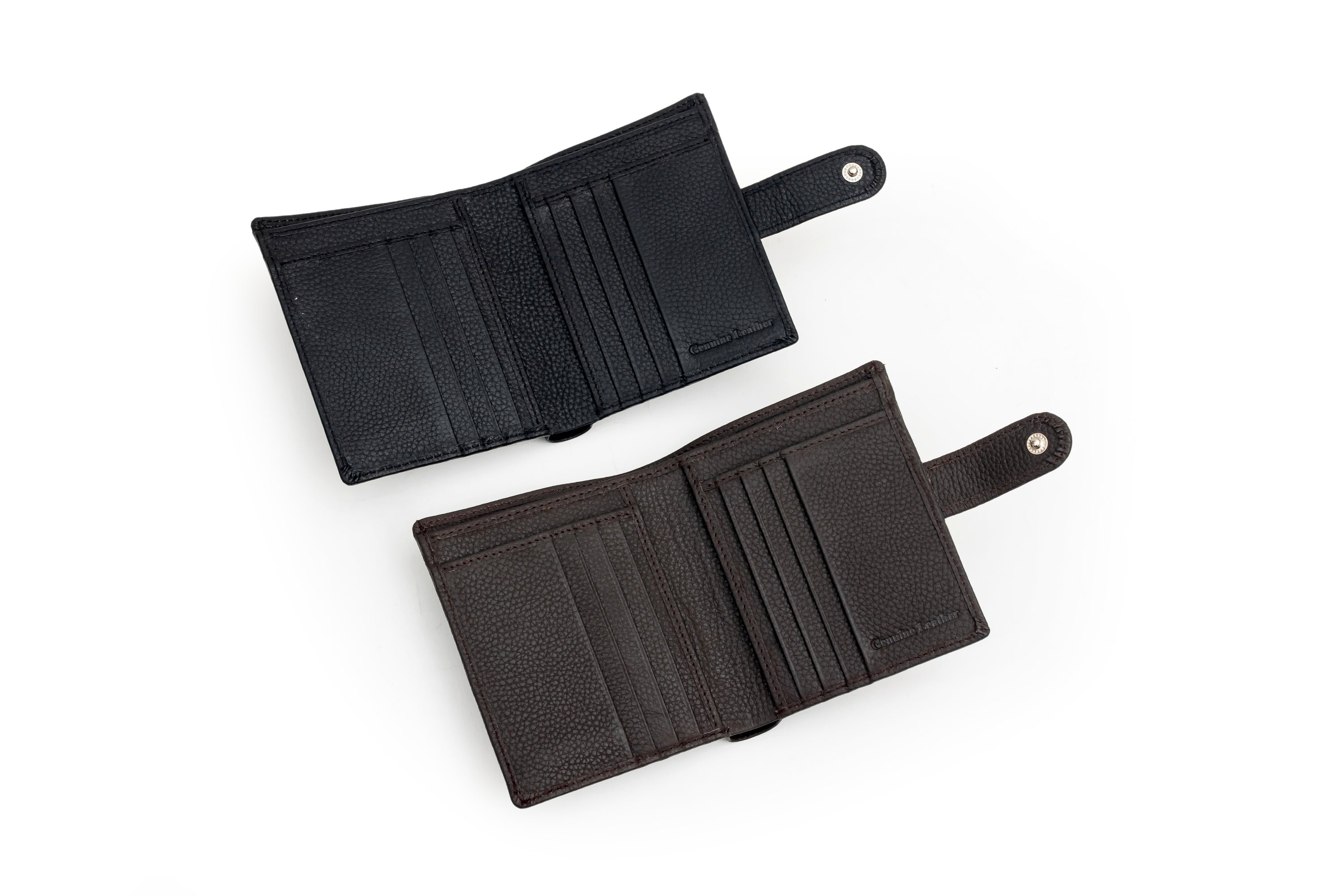 Corporate gifting for men, credit card wallet with a loop closure packed in a gift box.