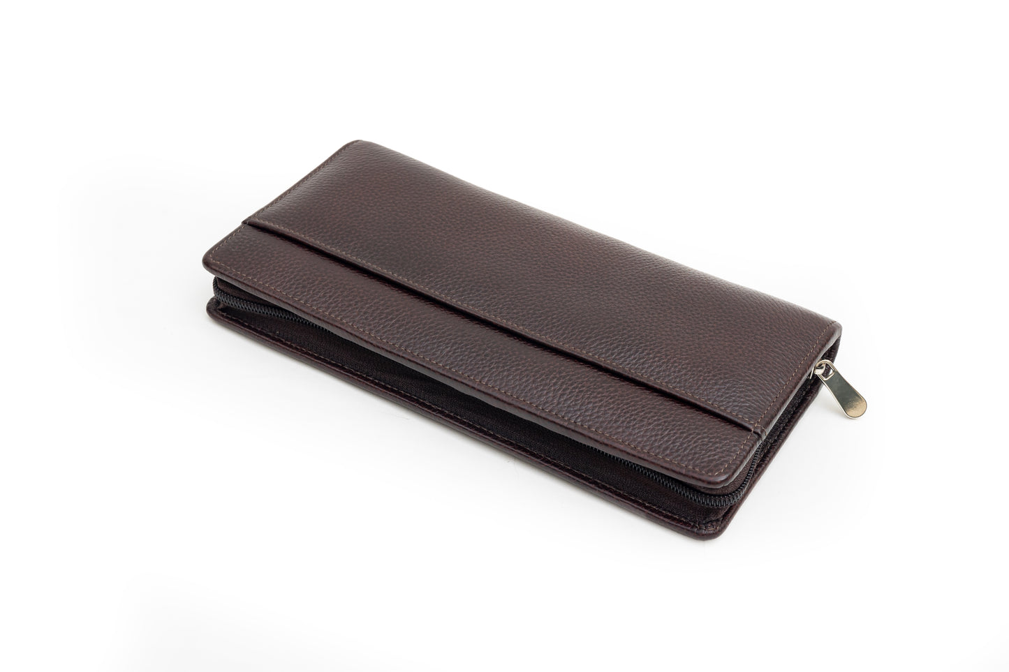 Unisex leather zippered travel case for your travels.