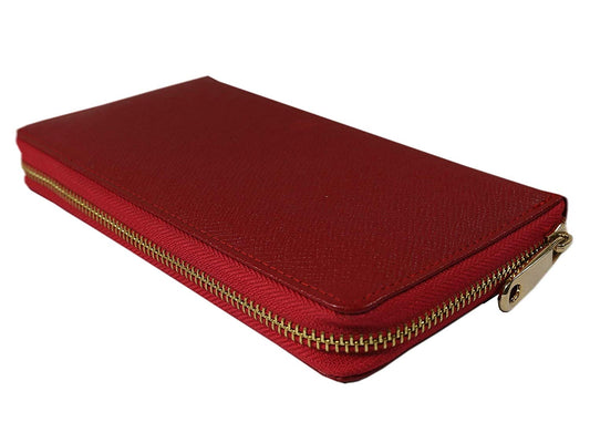 Vivian, The Red Wallet.
